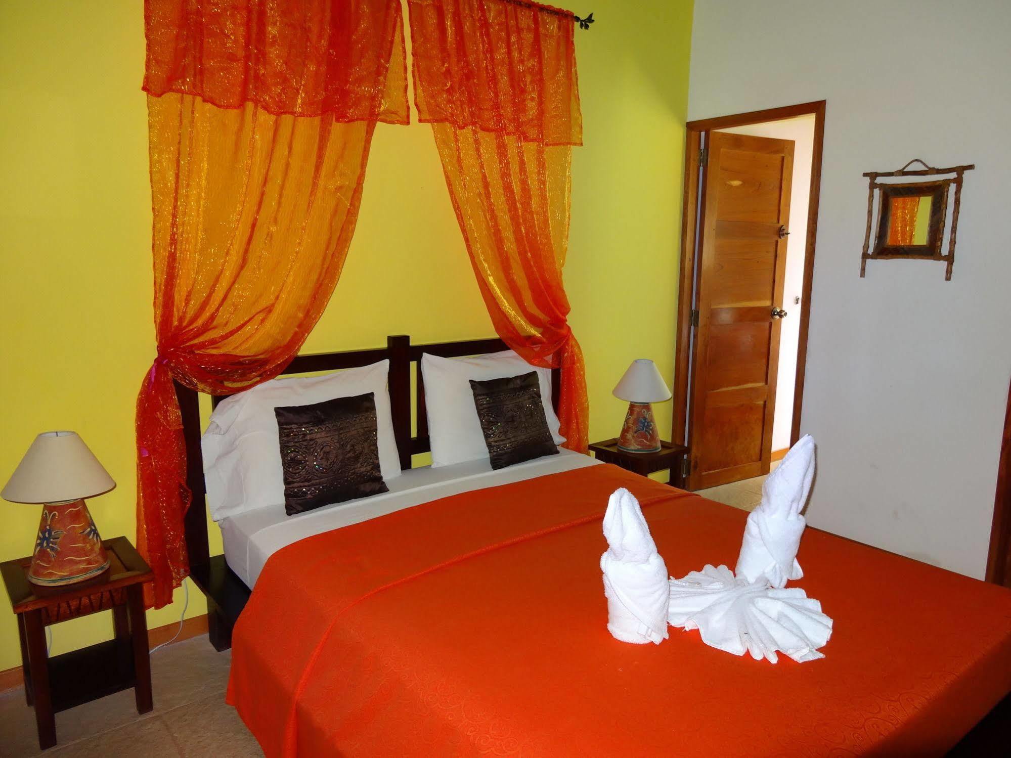 Hotel El Pequeno Gecko Verde Sámara Dış mekan fotoğraf