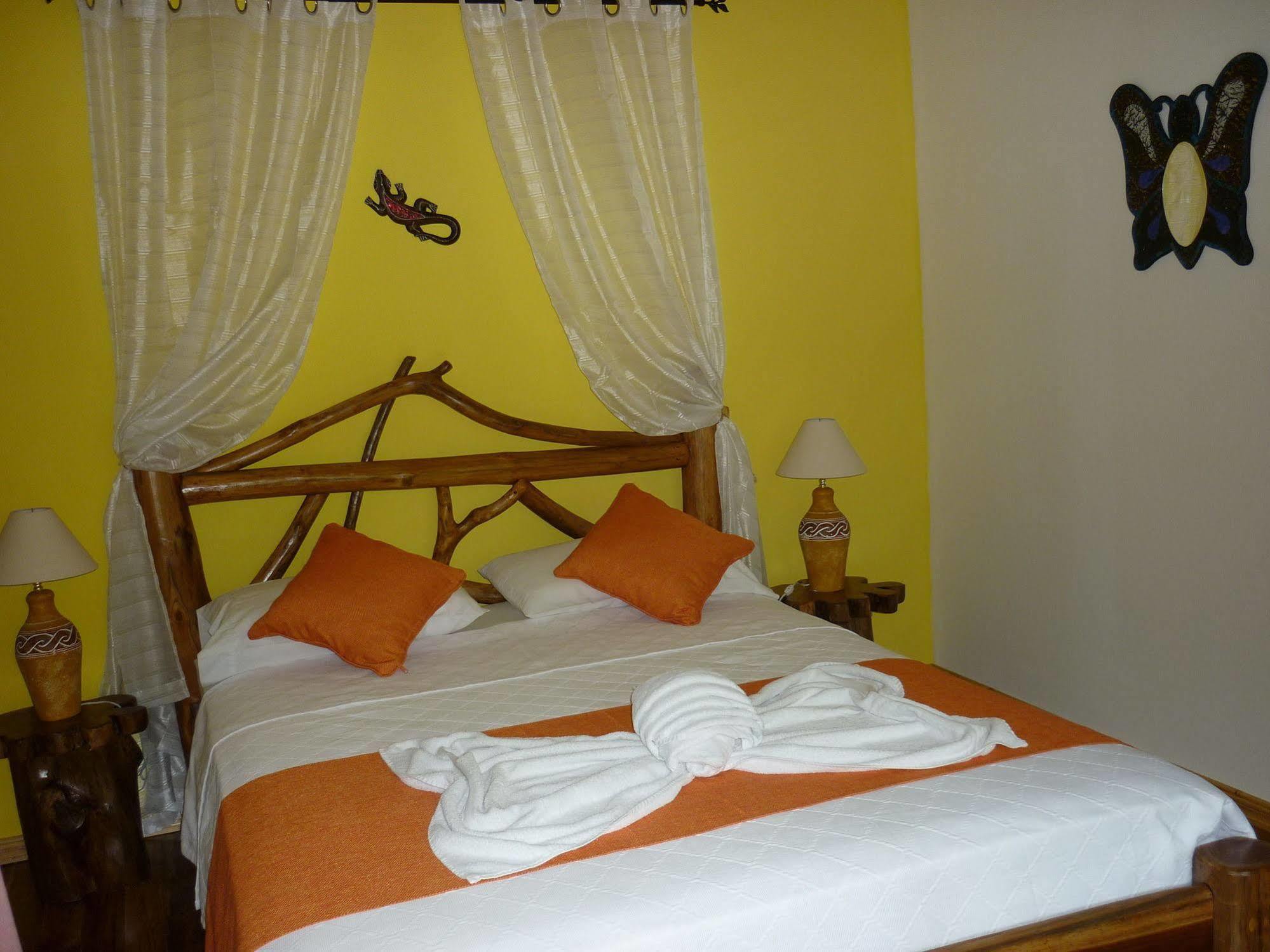 Hotel El Pequeno Gecko Verde Sámara Dış mekan fotoğraf